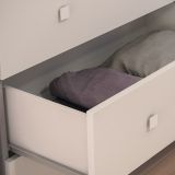 Cómoda con 3 Cajones, para Dormitorio, Acabado en Color Cemento Blanco